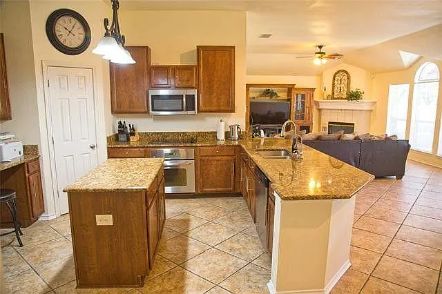 3713 Tulip Tree Dr — Photo 23