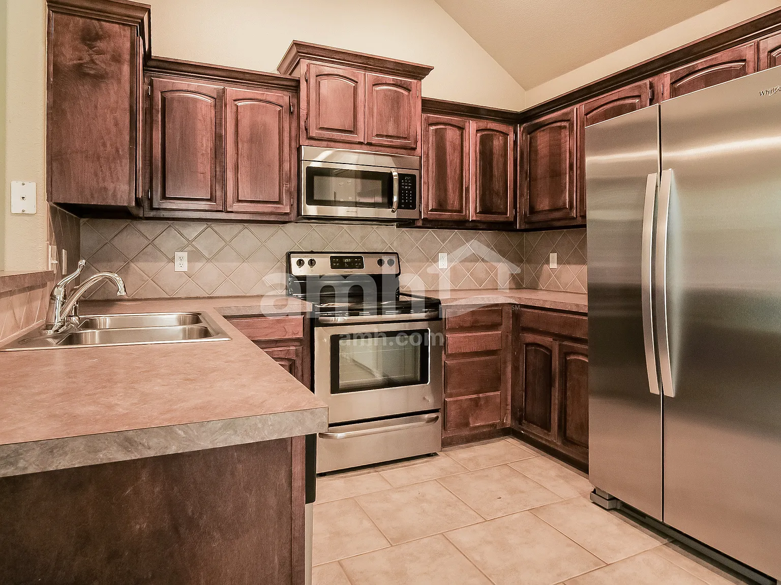 3 bed, 2.0 bath, 1583 sqft, $1,845 — Photo 3