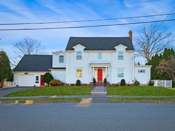 37 Clifton Ave, Marblehead, MA 01945