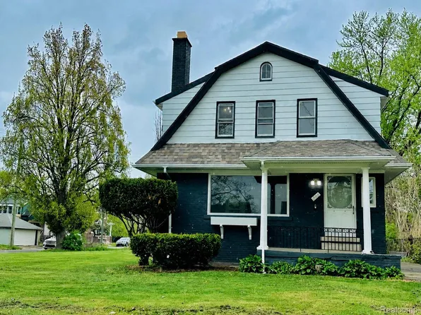 388 Lakewood St, Detroit, MI 48215