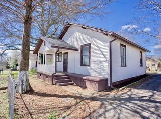 8153 Hill St, Boiling Springs, SC 29316