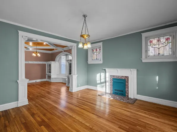 3551 Victor St, Saint Louis, MO 63104