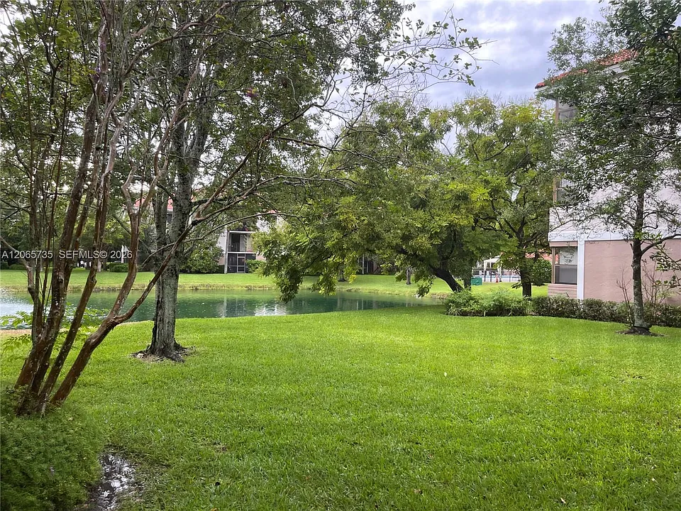 10101 W Sunrise Blvd #106