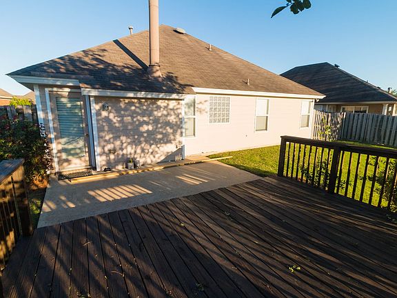 3rd image of 8853 Ashland Park Pl