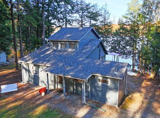 8 Chickadee Ln, Livermore, ME 04253