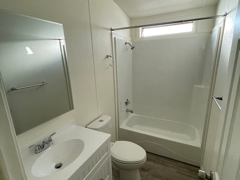2104 E Lone Star Dr — Photo 8