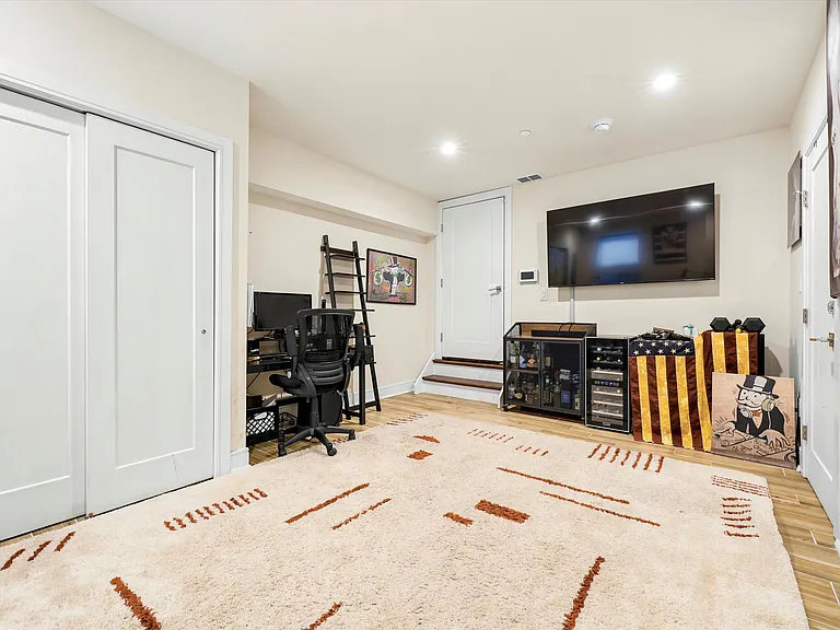1726 N Hope St — Photo 31