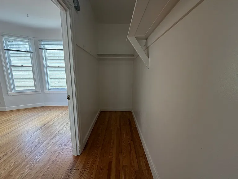 1635 Jones St — Photo 6