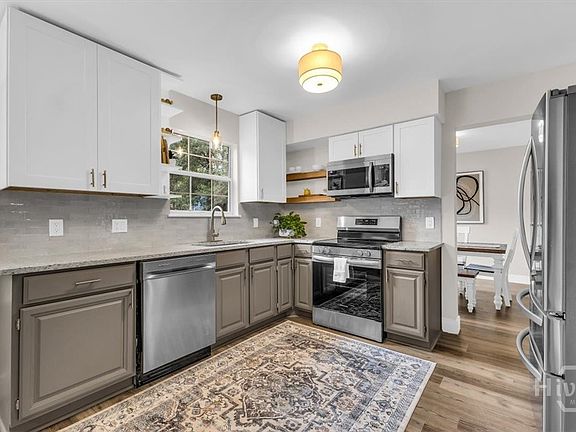 3rd image of 524 Pointe North Drive