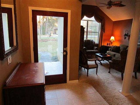 2nd image of 1520 Copperfield Cir