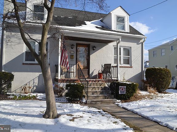 4th image of 31 Hirst Ave