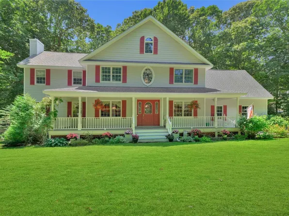 1400 Evergreen Drive, Cutchogue, NY 11935