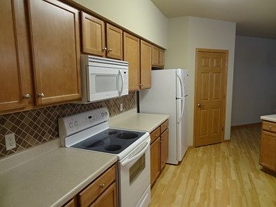 5th image of 326 E Hill Pkwy