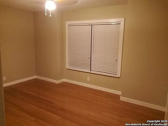5th image of 10910 Hamlen Park Dr S #1