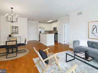 500 Admirals Way APT 215, Philadelphia, PA
