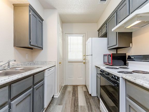 5th image of 3311 W Fm 813 APT A