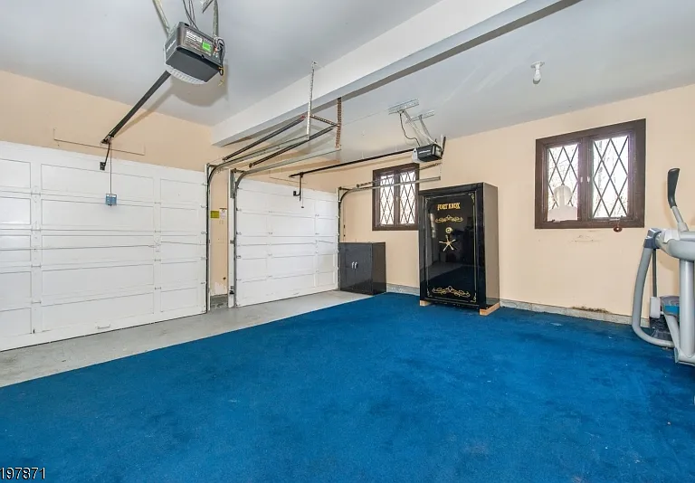 32 Schoolhouse Ln — Photo 18