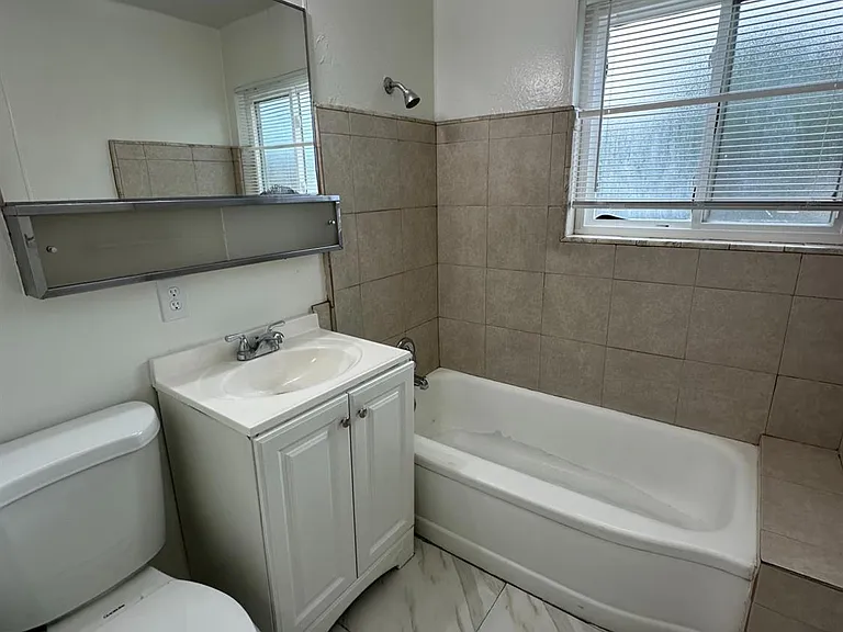 707 N Villa Ave — Photo 15