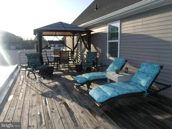 4th image of 36 Sharon Dr