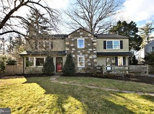 2002 Hilltop Rd, Flourtown, PA 19031