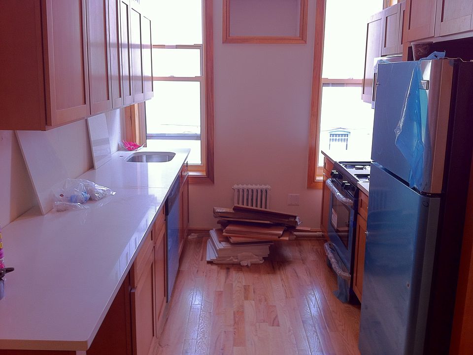 1st image of 67 Woodhull St APT 3L