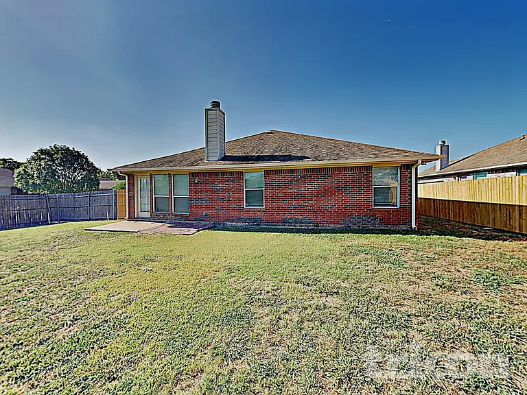 1015 James Donald Ln — Photo 15