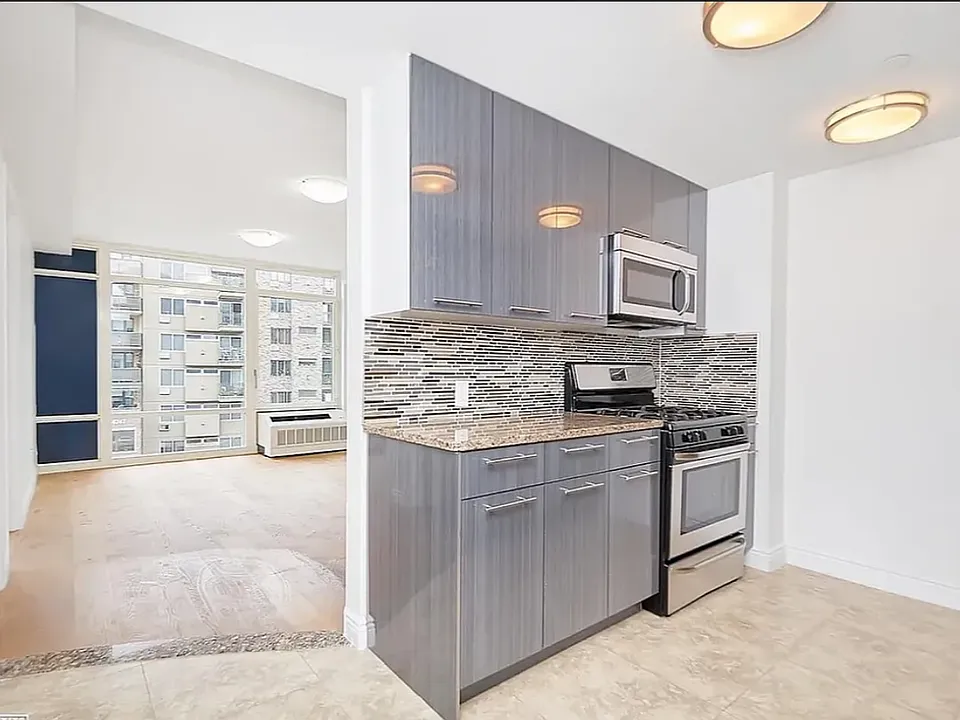 3440 Guider Ave #5C