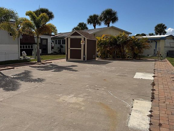 4th image of 6614 SE 53rd Lane