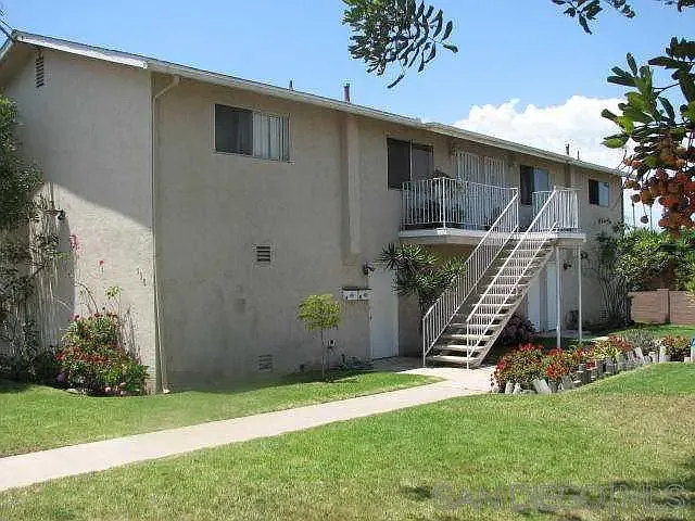 930 Ebony Ave #B