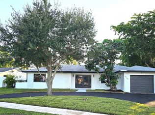 4760 NW 8th Dr, Plantation, FL 33317
