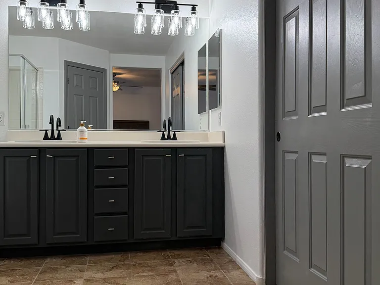 10585 Cave Ridge St — Photo 13
