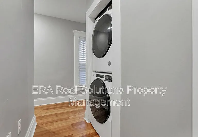 741 E Mound St — Photo 12