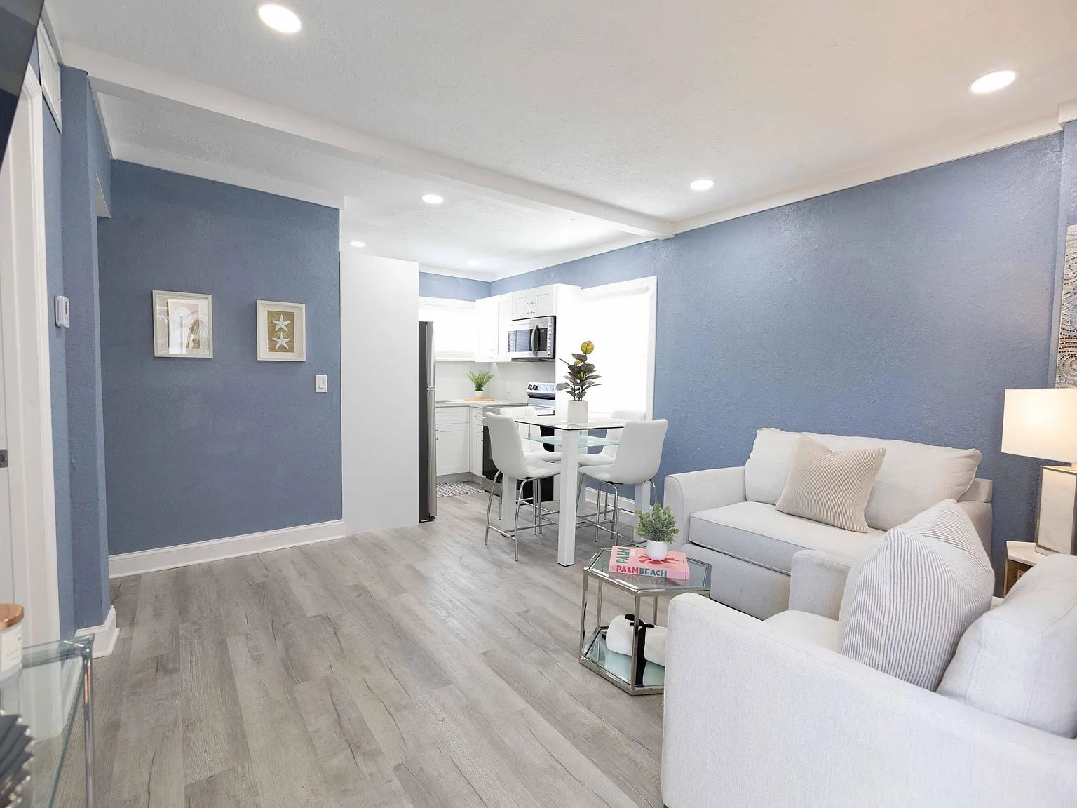 2 bed, 1.0 bath, 800 sqft, $2,500 — Photo 1