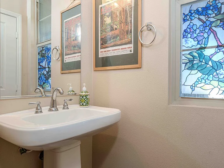 10208 Jasmine Ct — Photo 11