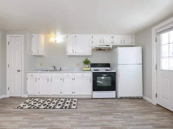 3 Beechwood St, Portsmouth, NH 03801