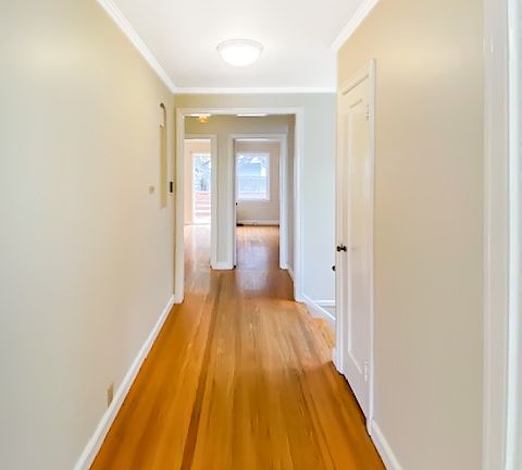 4th image of 1438 42nd Ave