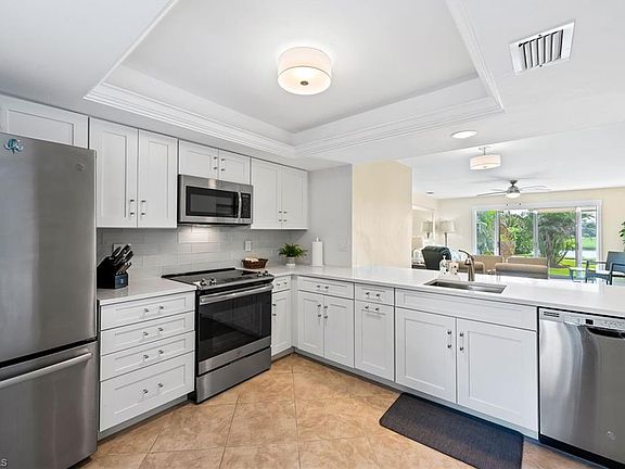 3rd image of 5250 Fox Hollow DR #512