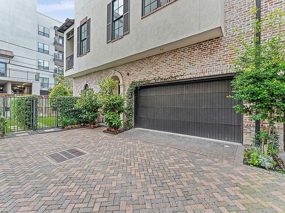 2nd image of 1308 Castle Ct #A