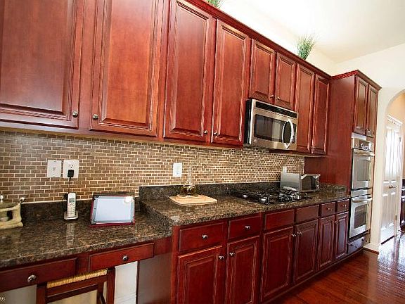 3rd image of 23360 Gardenwalk Dr