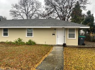 341 Washington St #B, Red Bluff, CA 96080