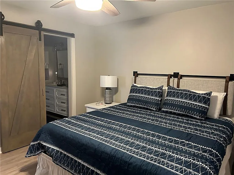 131 Fox Pl — Photo 10