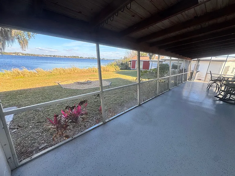 734 Memorial Dr — Photo 46