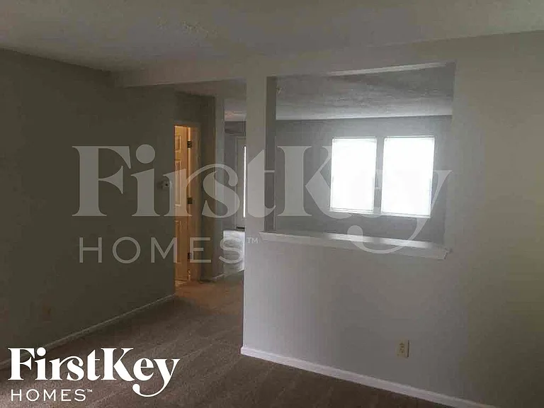 5702 N Jefferson Dr — Photo 4