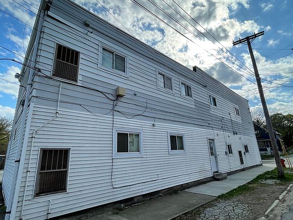 2nd image of 3229 W 73rd St #6
