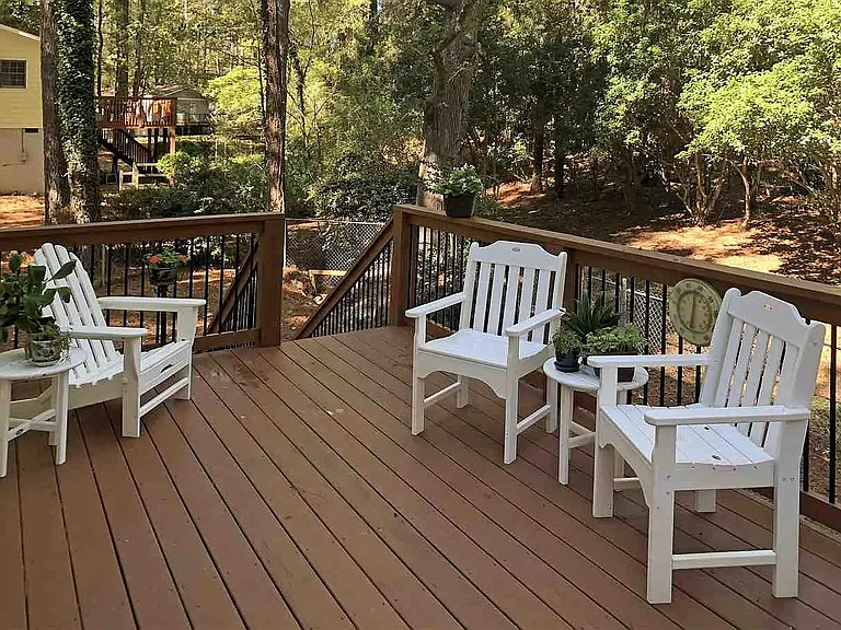 223 Scarlett Dr — Photo 2