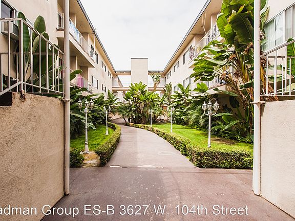 3rd image of 3627 W 104th St APT 36