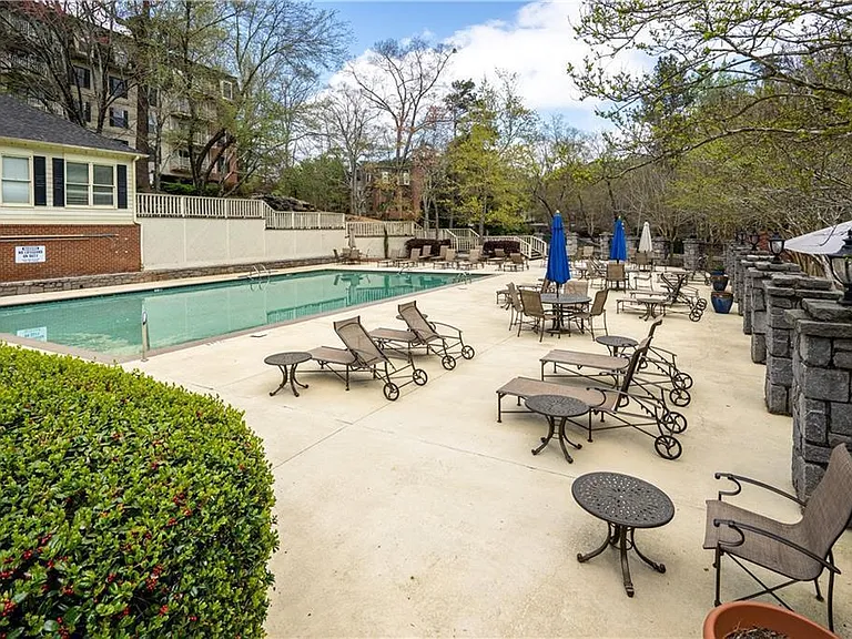 25201 Plantation Dr NE #201 — Photo 33