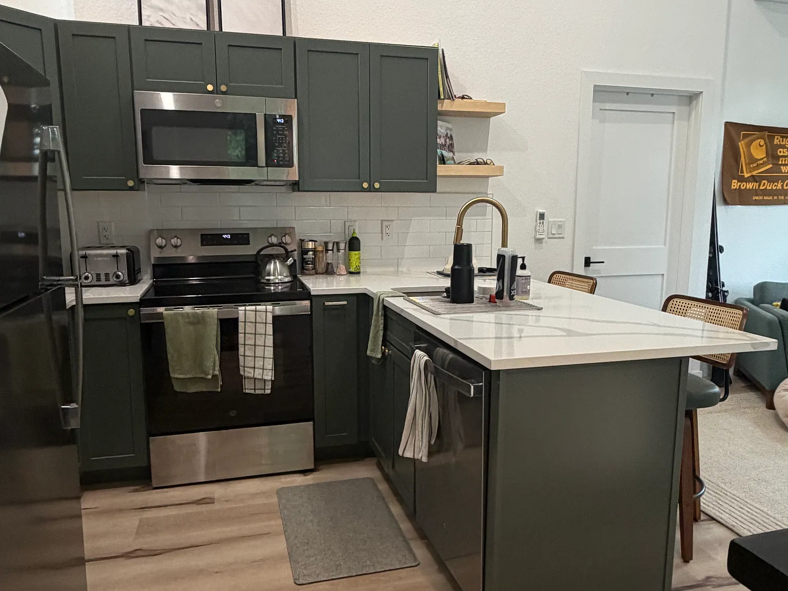 1 bed, 525 sqft, $1,900 — Photo 2