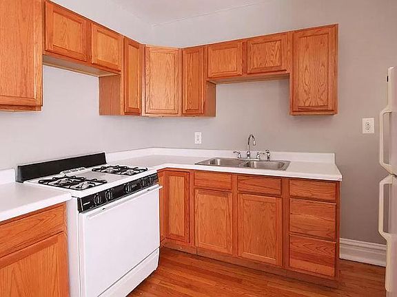 4th image of 248 Washington Blvd APT 1A