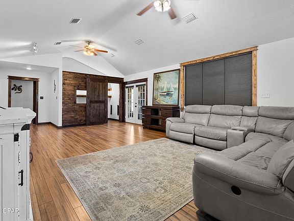 2nd image of 147 Catahoula Rd